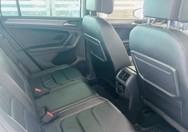 Volkswagen Tiguan cena 114900 przebieg: 84525, rok produkcji 2018 z Człopa małe 781